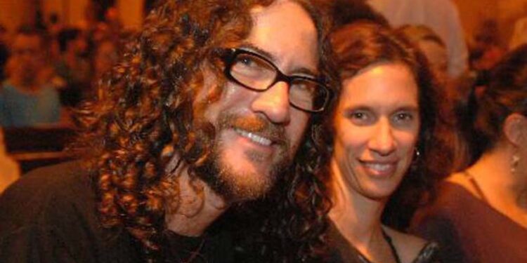 O cantor Silvério Pessoa e sua esposa, Karina Hoover