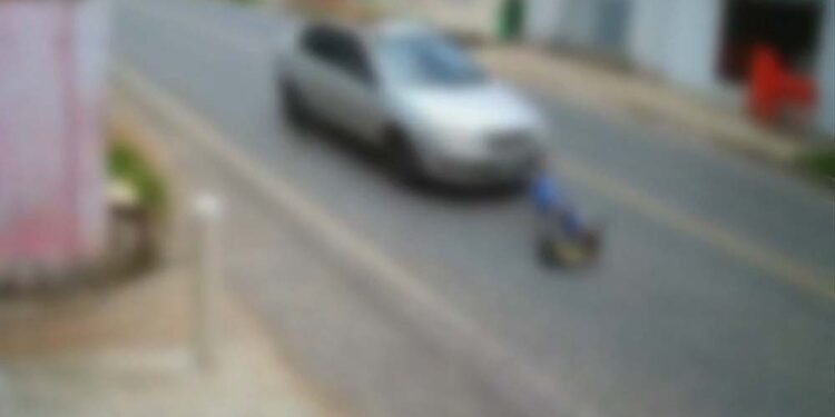 Akilla Kylan Francelino dos Santos estava voltando da escola para casa quando atravessou correndo a rodovia PE-62 e foi atingido por um carro, na segunda-feira (27).