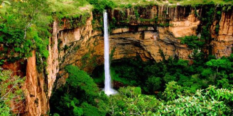 Suposta prática de garimpo ilegal vem acontecendo dentro do Parque Nacional da Chapada dos Guimarães, Mato Grosso