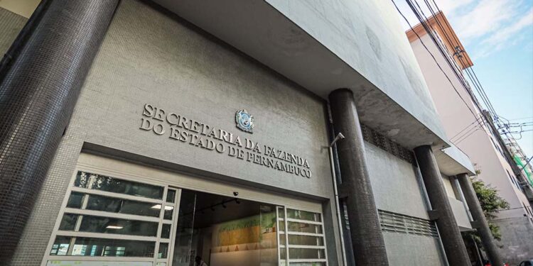 Governo de PE quita R$ 756 milhões de dívidas da gestão anterior no primeiro bimestre do ano