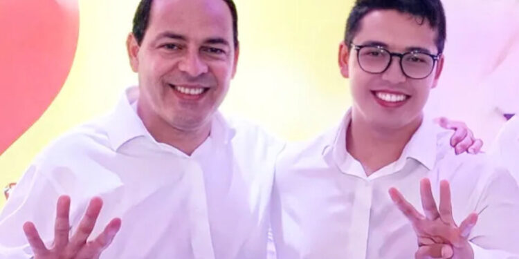 Sivaldo Albino (dir) e seu filho Cayo Albino (esq)