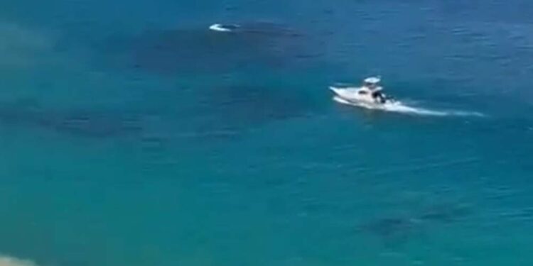 Banhista foi resgatado mas não sobreviveu