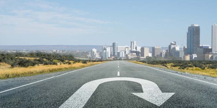 Após longos 3 meses Jair Bolsonaro retornará ao Brasil.