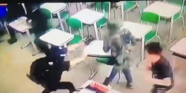 PM afirma que agressor foi contido, e as vítimas, socorridas a hospitais da região.