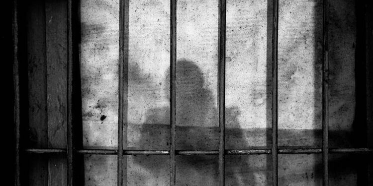 Ministro Alexandre de Moraes do STF concedeu 149 liberdades provisórias com medidas cautelares a mulheres acusadas nos atos golpistas de 8 de janeiro em Brasília.