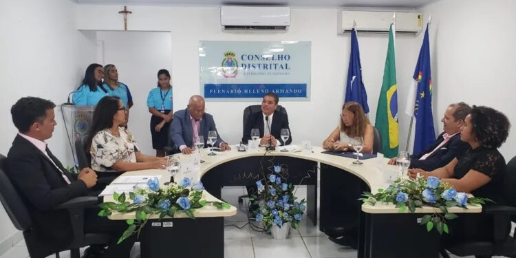 Conselho Distrital de Noronha está envolvido em várias suspeitas