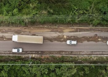 Codevasf diz que pregões seguem lei e que colabora com fiscalização; Planalto não comenta.