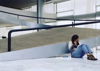 Jornalista Andréia Sadi da furo com o vídeo das joias