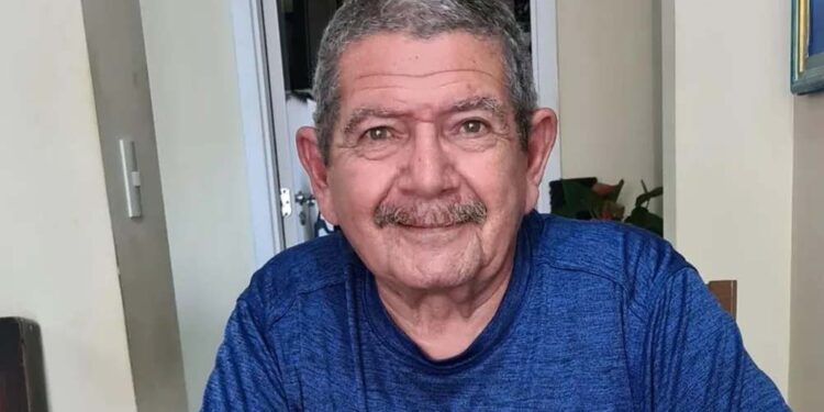 Artista estava internado em hospital de Natal. Velório e enterro são realizados nesta segunda (20).