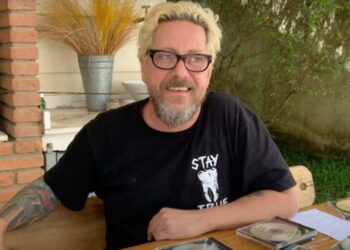 José Henrique Campos Pereira, conhecido como Canisso e um dos fundadores do grupo, faleceu nesta segunda-feira (13) aos 57 anos.