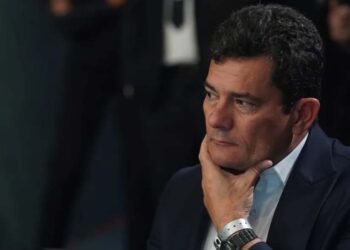 Moro agradece policiais e anuncia pronunciamento após operação da PF
