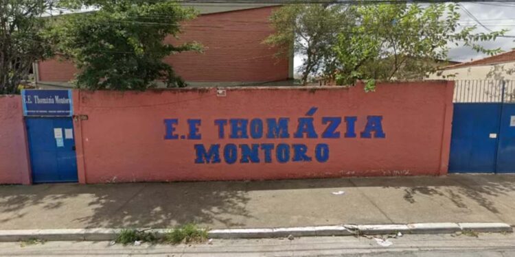 Três professores e dois alunos são esfaqueados dentro de escola estadual em SP