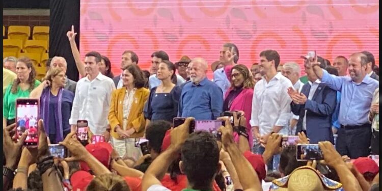Lula durante evento no Geraldão, em Recife | Foto: Pedro Alves/g1