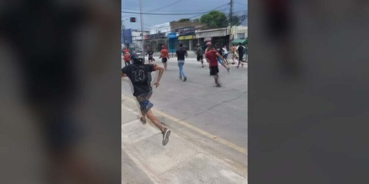 Vândalos à solta nas ruas pouco antes do clássico Santa Cruz x Sport