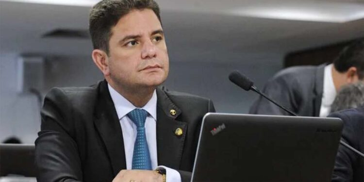 Governador do Acre, Gladson Cameli, é alvo de operação da PF