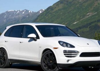 Entre os modelos está um Porsche avaliado em R$ 300 mil