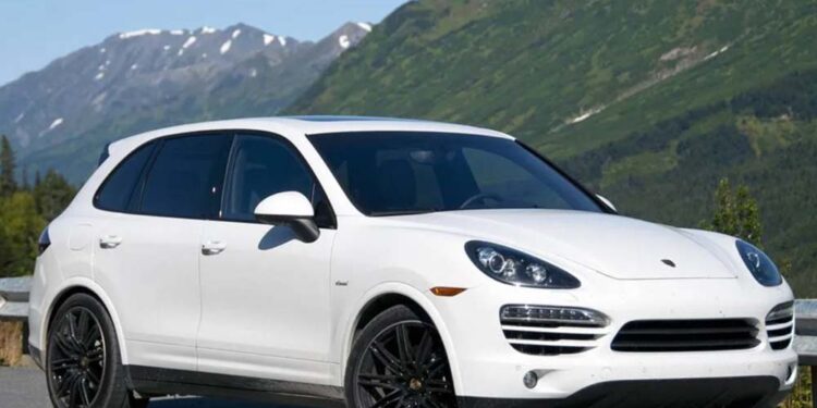 Entre os modelos está um Porsche avaliado em R$ 300 mil