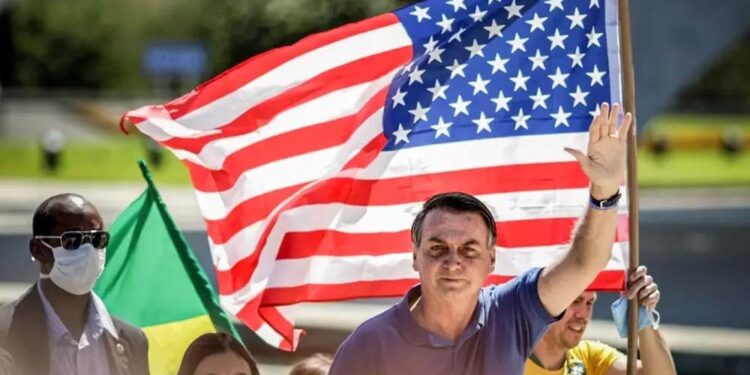 Bolsonaro é alvo de apuração do STF por suposto envolvimento nos atos antidemocráticos de 8 de janeiro