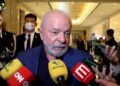 Lula visita Emirados Arábes para negociar acordos comerciais e do meio ambiente.