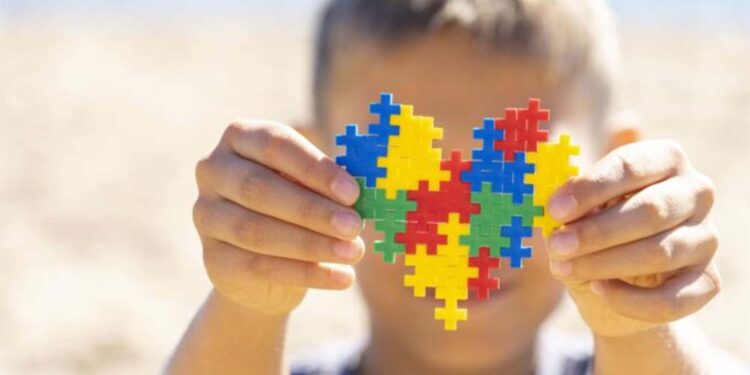 Projeto Dialoga Olinda debate políticas públicas para população com autismo.