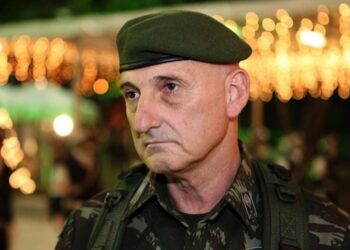 Pedido foi feito após reunião de Dias com Lula e outros ministros no Palácio do Planalto.