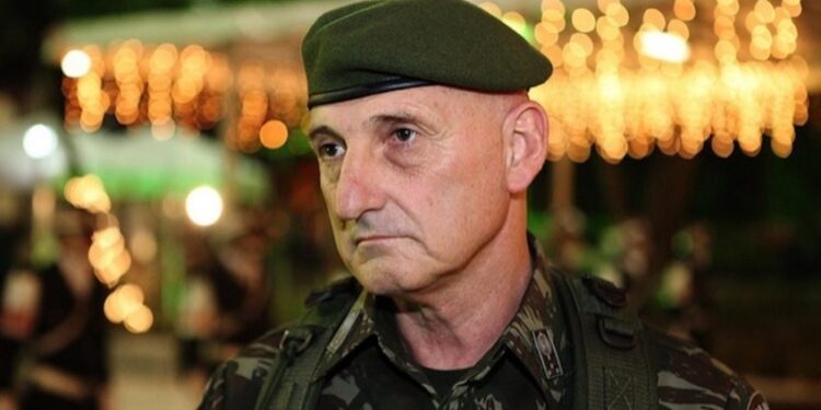 Pedido foi feito após reunião de Dias com Lula e outros ministros no Palácio do Planalto.