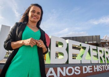 Maria Lucielle Silva Laurentino, Prefeita de Bezerros (PE)