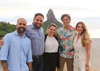 Daniel Leite; André Portela,  Thallyta Figuerôa, Daniel Coelho e Paula Limongi (Da esq. para dir.)