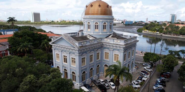 Alepe se mobiliza para ajudar vítimas de incêndio em abrigo no Ipsep.