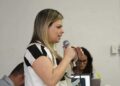 Administradora de Fernando de Noronha, Thallyta Figuerôa durante reunião