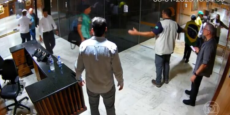 GSI listou servidores que estavam no palácio durante ataques; investigação vai apontar se houve conluio com extremistas