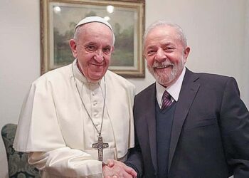 Encontro de Lula e papa Francisco em fevereiro de 2020
