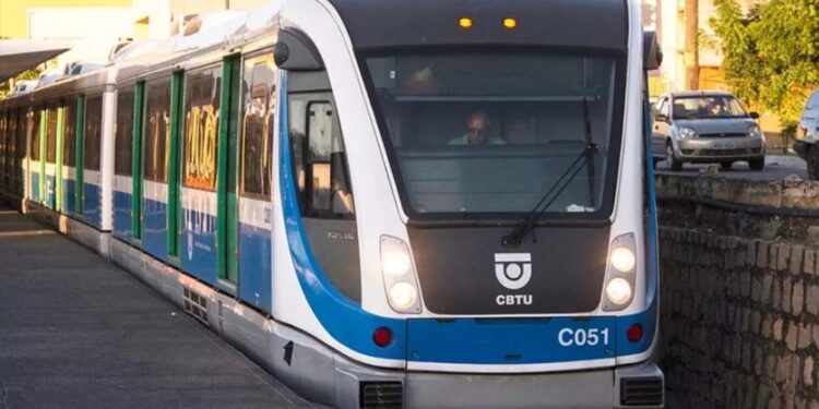 Sistema de  Veículo Leve Sobre Trilhos (VLT), em Pernambuco
