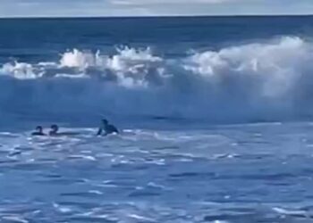 A ausência de salva-vidas tem levantado preocupações entre moradores e visitantes.