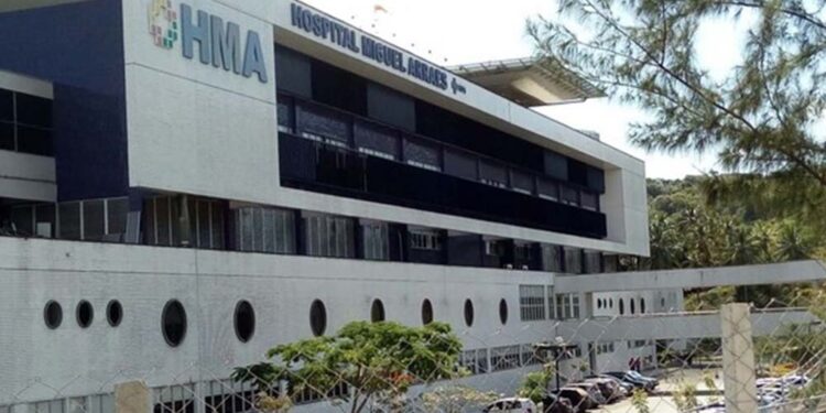 Segundo a Secretaria Estadual de Saúde (SES-PE), apenas os casos de urgência estão sendo atendidos no local.