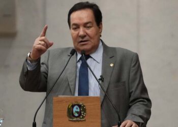 Deputado Izaías Regis recusa notificação sobre prestação de contas.