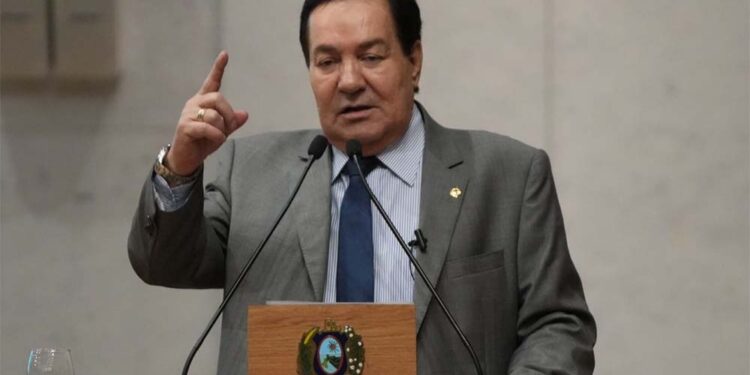 Deputado Izaías Regis recusa notificação sobre prestação de contas.