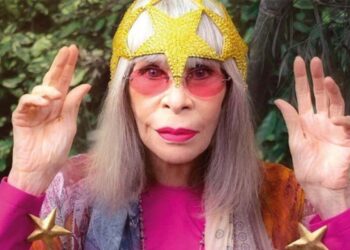 Uma das maiores cantoras e compositoras da história do Brasil, ela morreu nesta segunda (8).