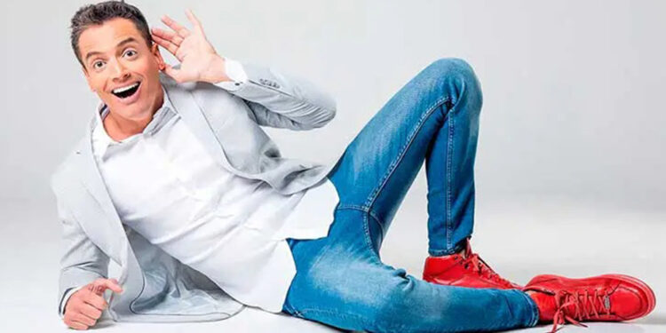 Leo Dias tem extenso currículo como colunista de celebridades