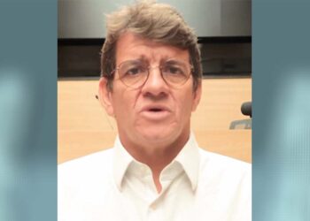 O vereador do Recife Alcides Cardoso (PSDB), um dos escudeiros do tucanato, foi para as redes sociais para fazer uma denúncia.