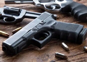 PF faz operação contra quem não recadastrou armas e possui mandado de prisão por crimes violentos