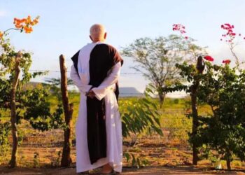 Padre Airtor Freire de Lima na Fundação Terra