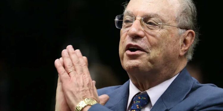 Paulo Maluf, ex-deputado federal, ex-governador de São Paulo e ex-prefeito da capital paulista