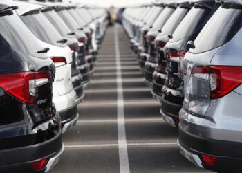 Programa de descontos em carros novos pode durar apenas um mês, afirma presidente Lula.