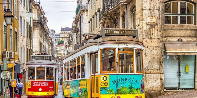 Portugal é um dos principais destinos turísticos dos brasileiros