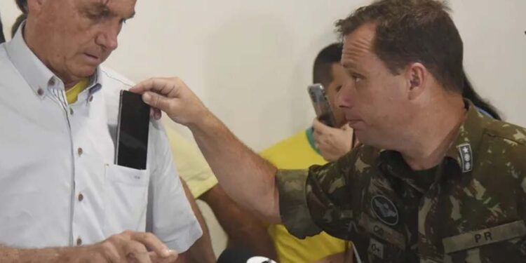 Ex-ajudante de ordens, tenente-coronel Mauro Cid