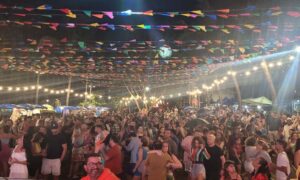 A chuva não tirou o brilho do primeiro dia de comemoração das festas juninas de Fernando de Noronha