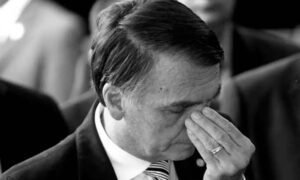 TSE deixa Jair Bolsonaro inelegível por 8 anos