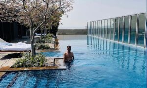 Golpista causa prejuízo de mais de R$ 333 mil a hotel de luxo na Índia