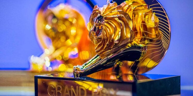 AlmapBBDO leva o 1º Grand Prix na categoria Creative B2B para o Brasil